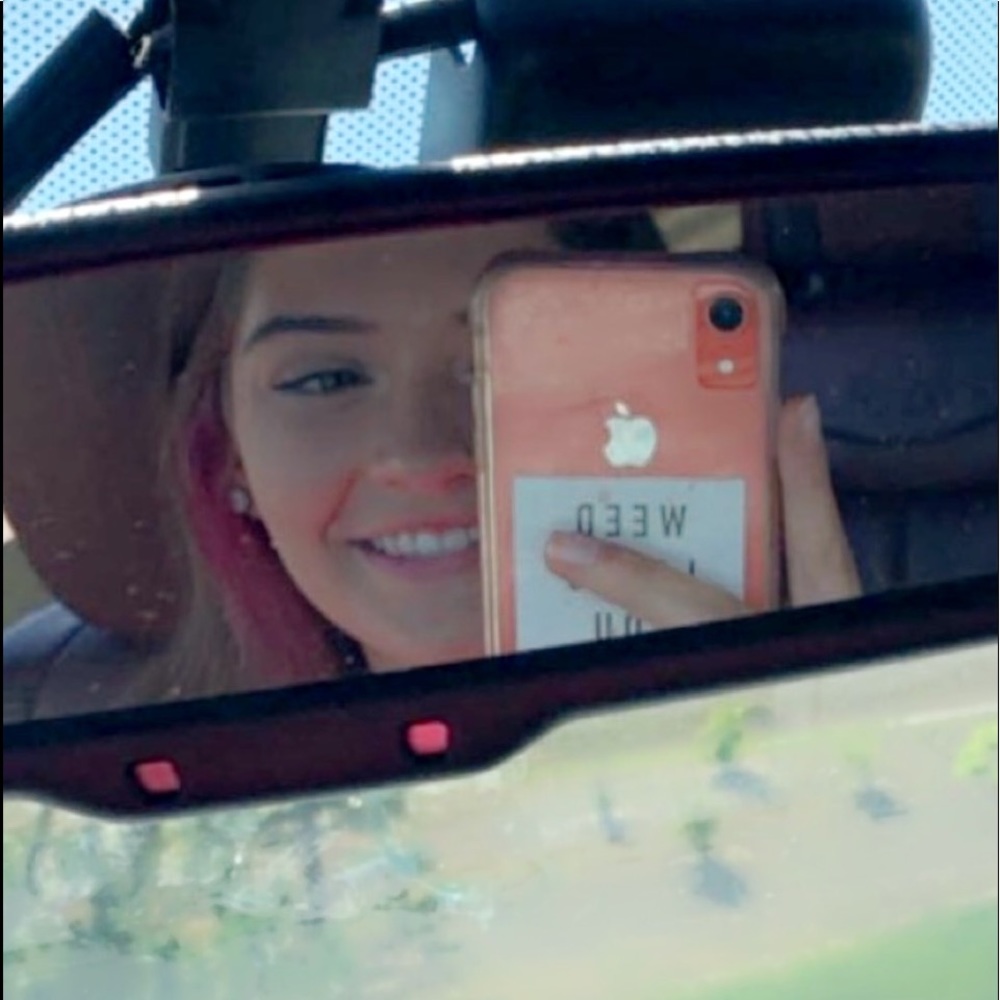 Meet your Posher, Annie